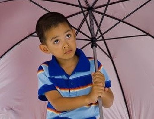 Musim Hujan, Bukan Penghalang Anak untuk Tetap Aktif