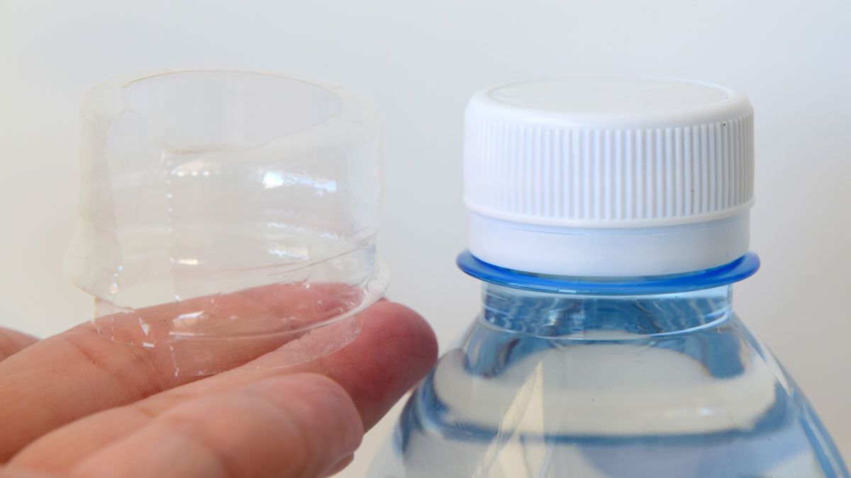 Segel Plastik pada Tutup Botol Minuman, Benarkah Dibutuhkan?