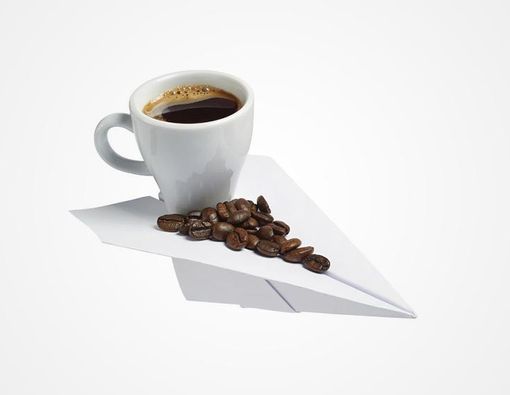 Hindari 4 Makanan dan Minuman Ini Sebelum Naik Pesawat