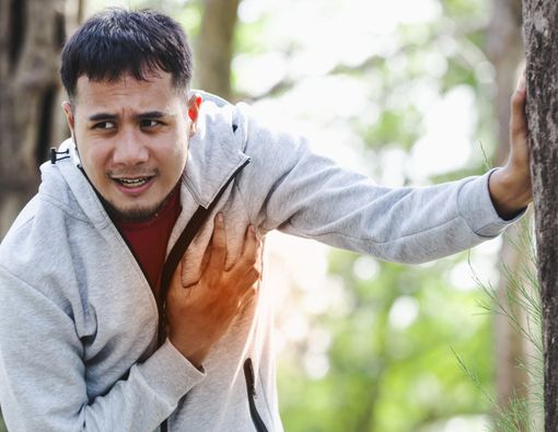 Jangan Terkecoh, Menepuk Lengan Tak Bisa Atasi Serangan Jantung!