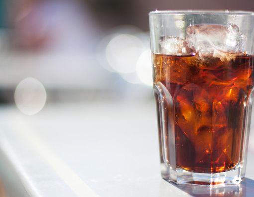 Makanan dan Minuman Pantangan Saat Alami Infeksi Saluran Kemih