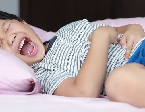 Tips agar Si Kecil Tidak Sembelit saat Puasa