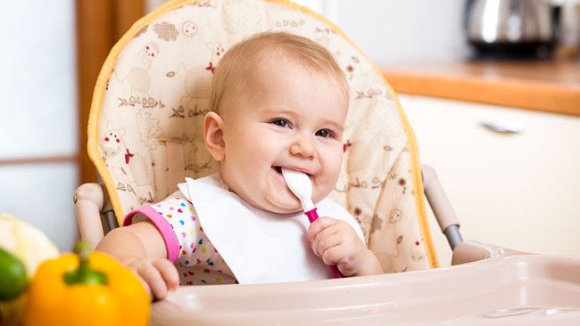 Fakta di Balik Metode MPASI Baby-Led Weaning