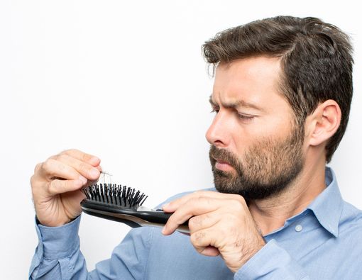 Rambut Rontok, Sering Terjadi pada Pria atau Wanita?