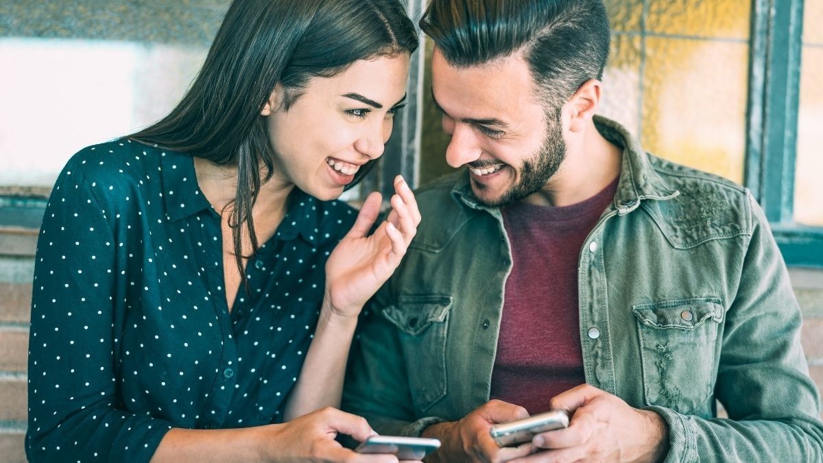 Nyaman Teman Tapi Mesra? Cek Dulu Dampak Negatifnya