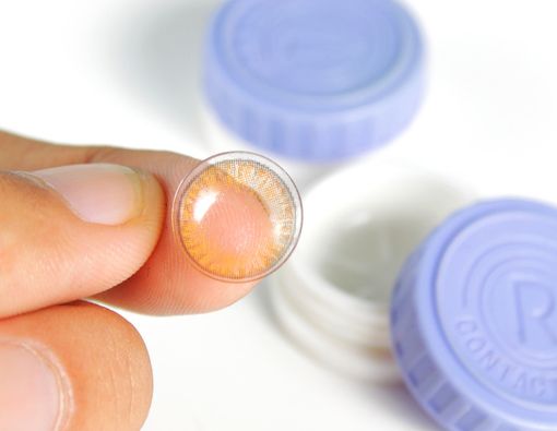 Hati-hati, Sering Pakai Softlens Berisiko Kena Glaukoma!