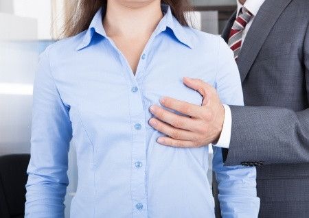 Benarkah Meremas Payudara Dapat Meringankan Risiko Kanker Payudara?