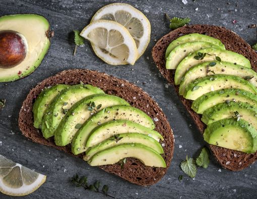 Mau Produksi ASI Lancar, Alpukat Kabarnya Cocok untuk Ibu Menyusui!