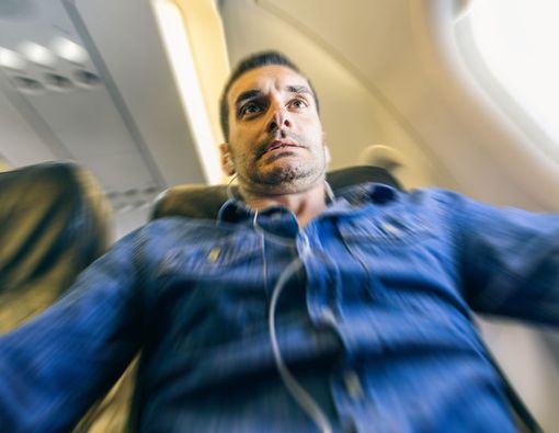 Anda Sesak Napas Saat Naik Pesawat? Ini Penyebabnya