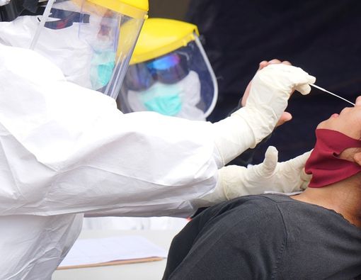 Cara Tingkatkan Daya Tahan untuk Lawan Varian Baru COVID-19