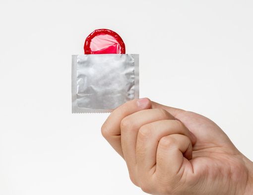 Kondom Bisa Kedaluwarsa Lebih Cepat, Ini Tanda-Tandanya