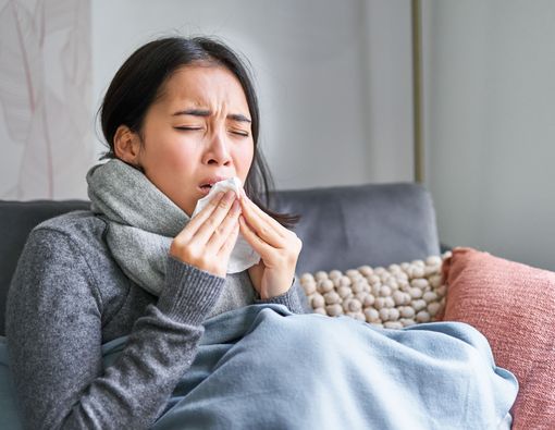 Mirip Tapi Berbeda, Ini Bedanya HMPV dan Influenza A 