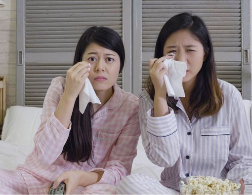 Tak Mau Baper, Ini Cara Menonton Drama Korea yang Tepat!