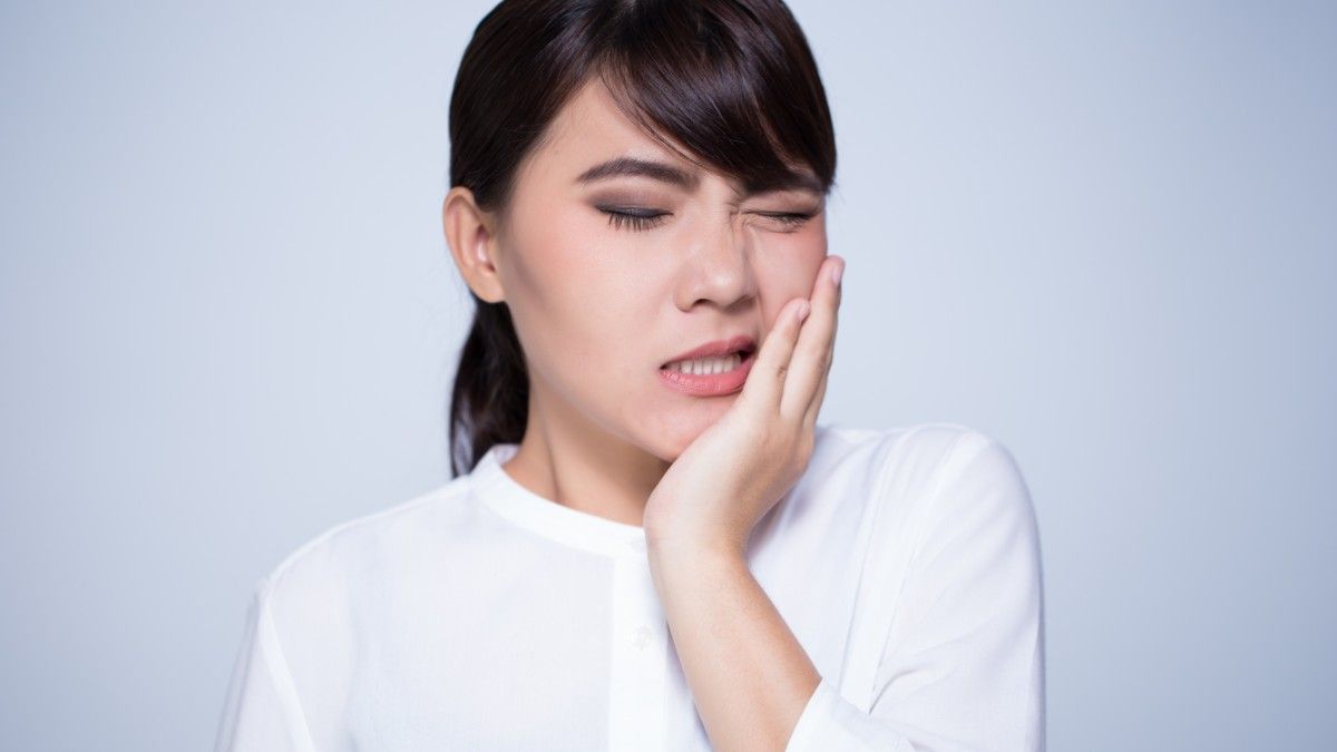 8 Penyebab Sakit Gigi Berkepanjangan, Berbahayakah?