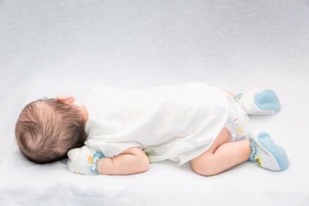 Berbahayakah Tidur Tengkurap pada Bayi yang Baru Lahir?