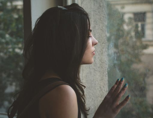 Tinggal Sendirian Tingkatkan Risiko Gangguan Mental?