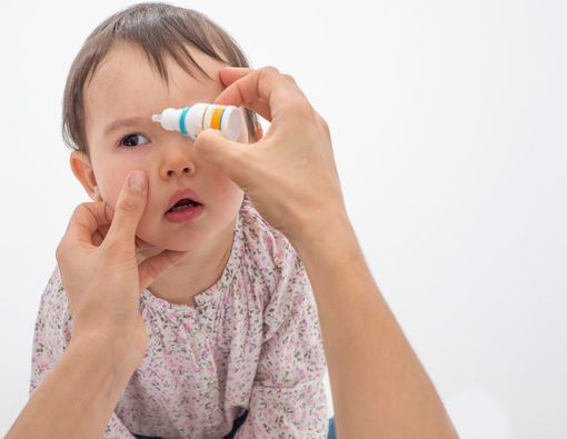 Kiat Atasi Mata Merah Karena Alergi Pada Anak