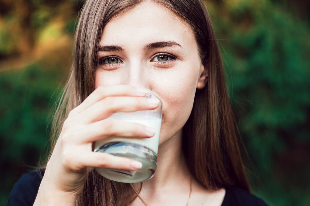 Mana Lebih Sehat, Susu Rendah Kolesterol atau Susu Skim?