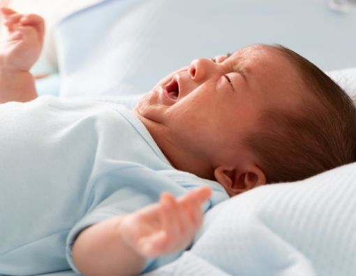 Bayi Sakit Tenggorokan, Pahami Penyebab dan Cara Mengatasinya