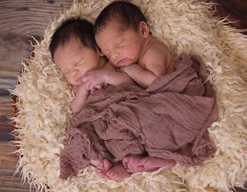 Serba-Serbi Proses Melahirkan Normal Bayi Kembar