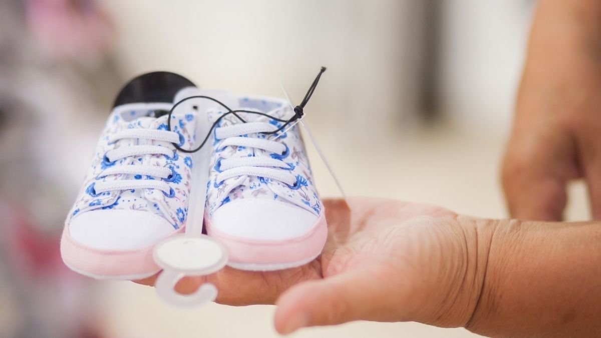 Mau Beli Sepatu untuk Bayi? Perhatikan Dulu Beberapa Hal Ini