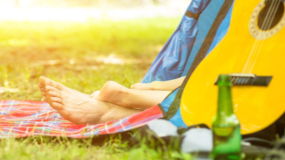 Usir Jenuh, Coba Variasi Hubungan Seks di Tenda, Camping Sex!