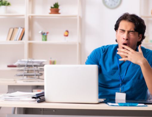 5 Benda di Meja untuk Cegah Ngantuk Saat Kerja