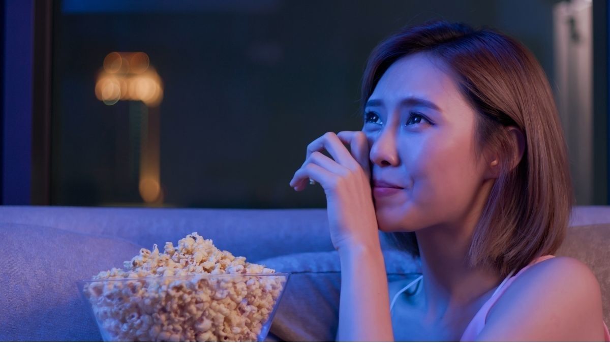 Manfaat Menonton Film Sedih untuk Kesehatan Mental
