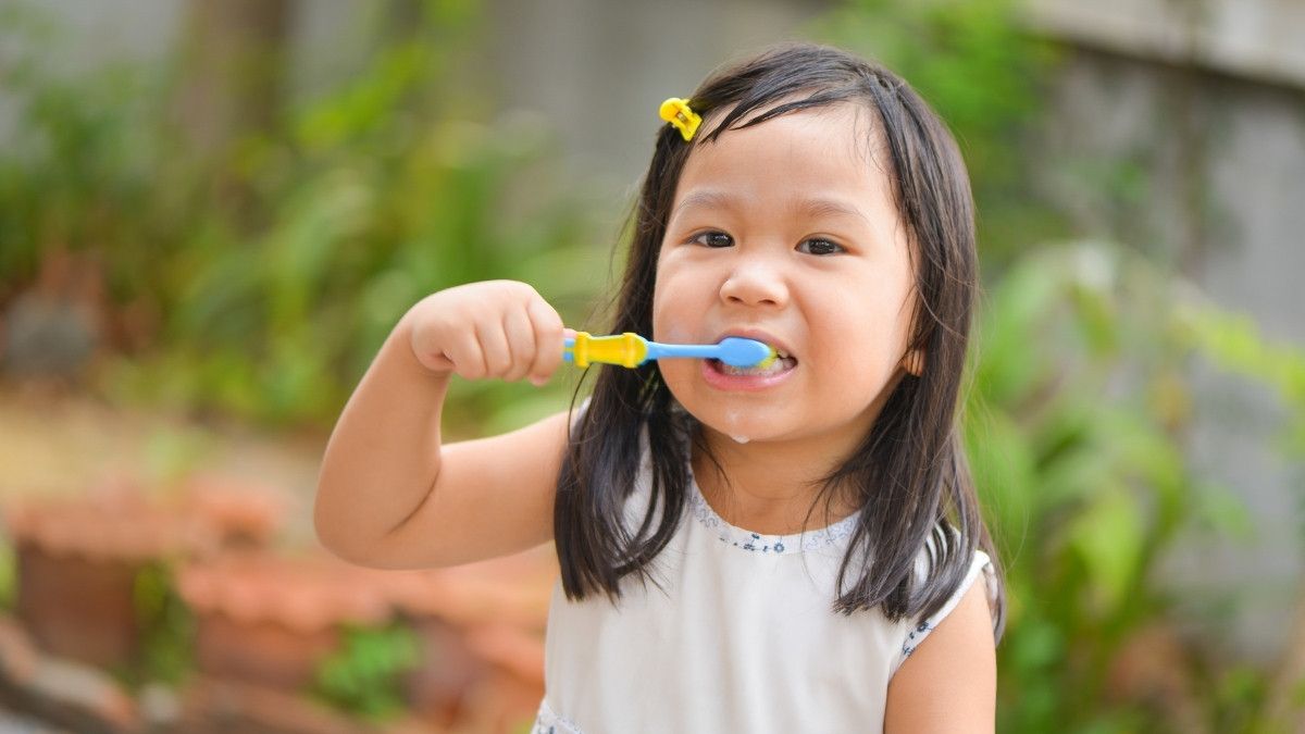 Perhatikan Ini agar Anak Terhindar dari Gigi Berlubang