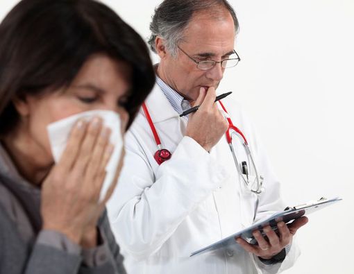 Kapan Sinusitis Anda Perlu Dioperasi?