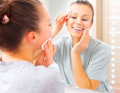 Sering Pakai Make-up? Ini Cara Agar Kulit Tetap Sehat