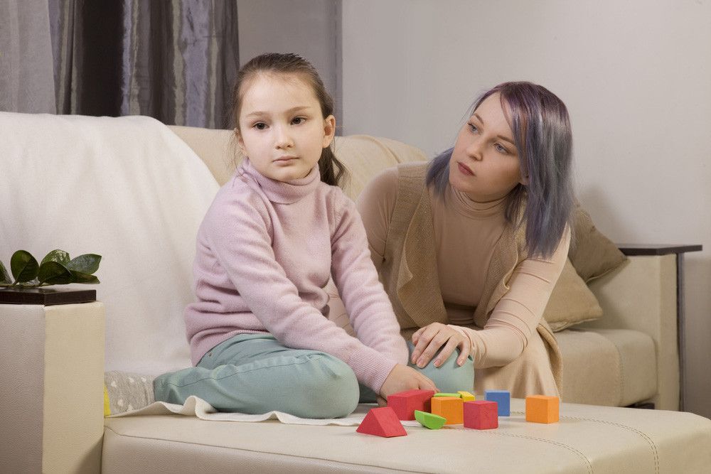 Mengenali Tanda Autisme pada Anak Sejak Dini