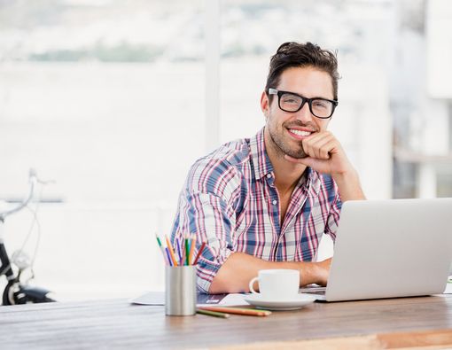 Tips Tetap Sehat Meski Anda Duduk Lama di Kantor