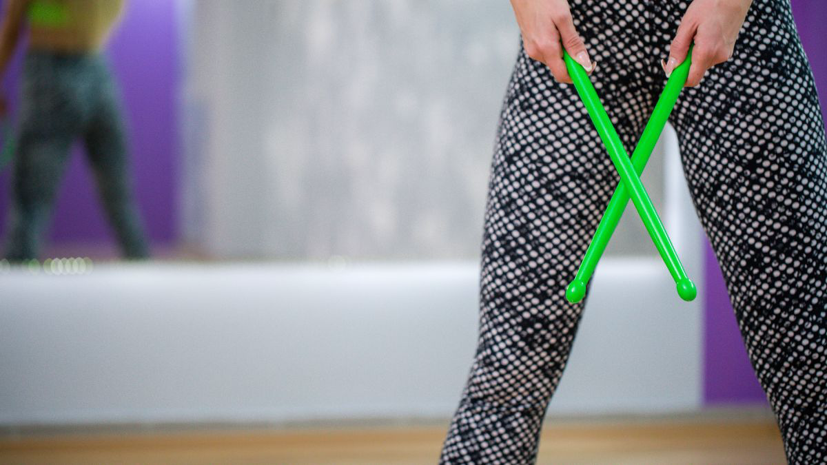 Ketahui Manfaat Pound Fit dan Cara Melakukannya