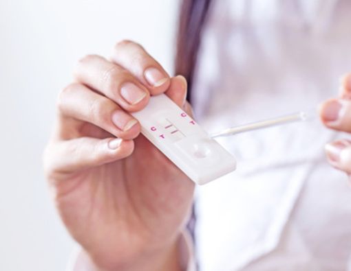 Mengapa Hasil Test Pack Bisa Berbeda dari Pemeriksaan Dokter?