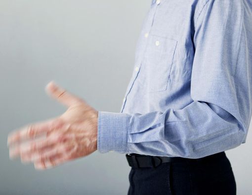 Tangan Gemetar? Mungkin Anda Mengalami Kondisi Ini