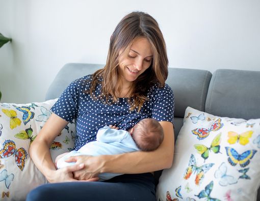 Ibu Positif HIV Bolehkah Menyusui Bayi yang Negatif HIV?