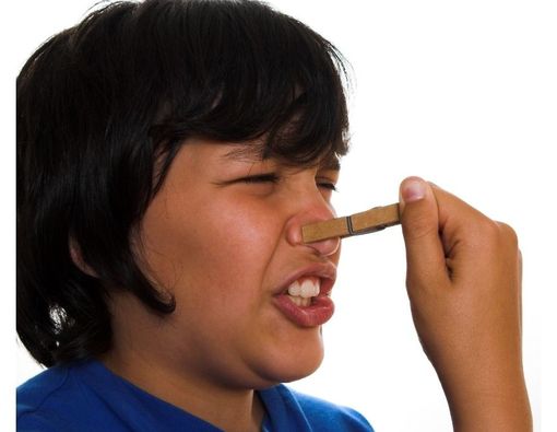 Bahaya Pakai Penjepit Hidung agar Mancung