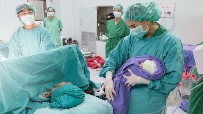 Persalinan Sectio Bisa Inisiasi Menyusui Dini