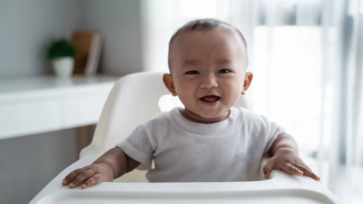 bayi 6 bulan