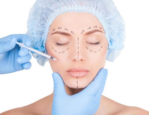 Amankah Melakukan Operasi Plastik di Usia Remaja?