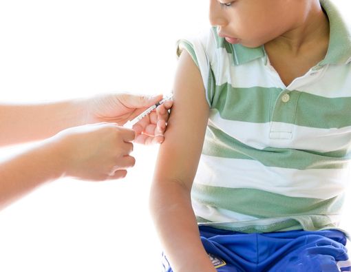 Masuk Musim Hujan, Perlukah Anak Vaksin Influenza?