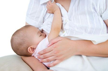 5 Kiat Menyusui di Tempat Umum