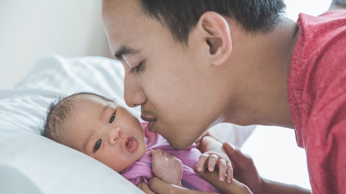 Bayi Diduga Tertular TBC dari Ciuman, Ini Penjelasan Dokter