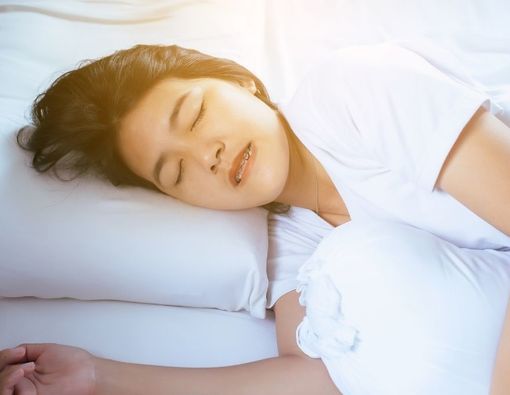 Patut Dicoba, Ini Tips Tidur Nyenyak bagi Penderita Asma