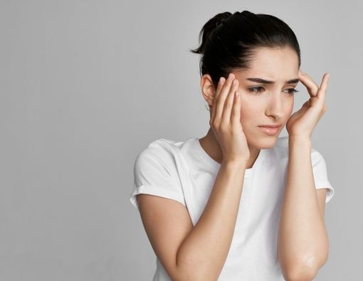 Benarkah Stres Bisa Sebabkan Gigi Copot? Ini Faktanya