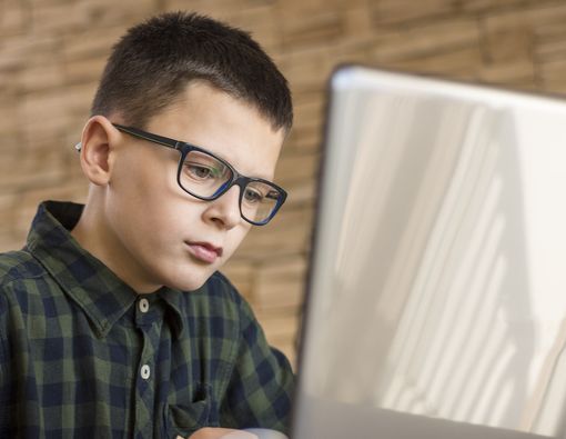 Benarkah Faktor Genetik Sebabkan Gangguan Mata?