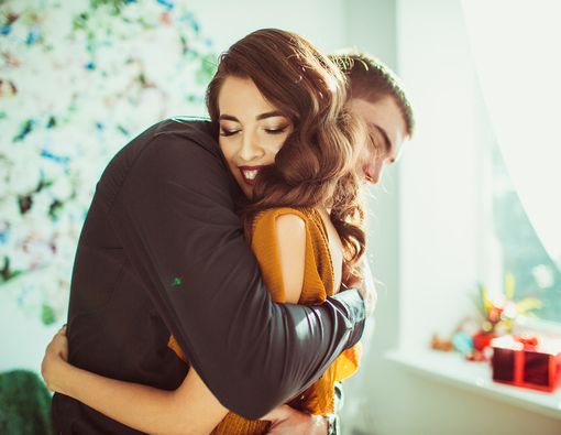 Segudang Manfaat Pelukan di Hari Valentine