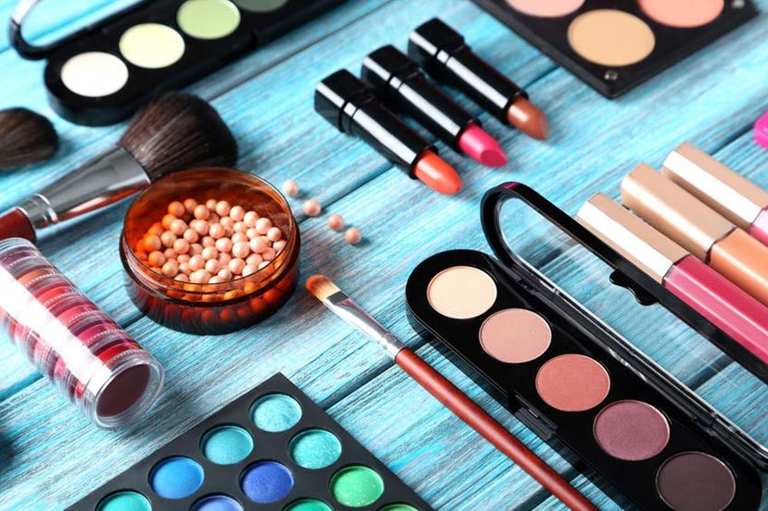 Hati-hati dengan Kosmetik Kedaluwarsa