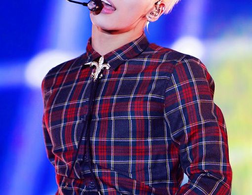 Jonghyun SHINee Meninggal Dunia karena Bunuh Diri